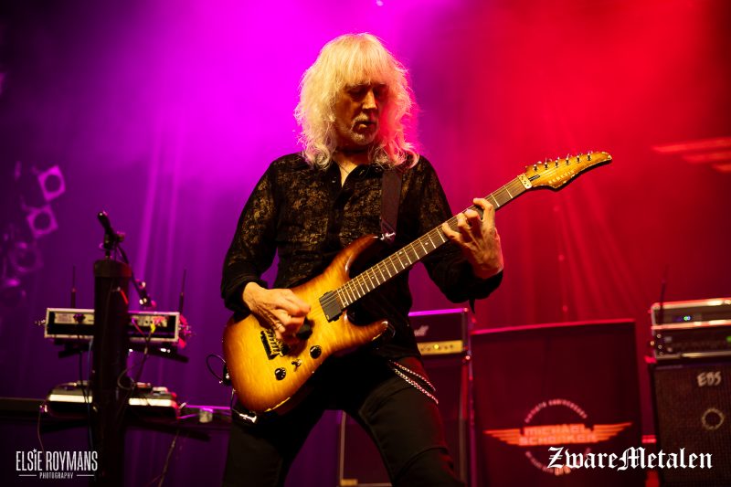 Michael Schenker live in de 013 te Tilburg door Elsie Roymans voor Zware Metalen