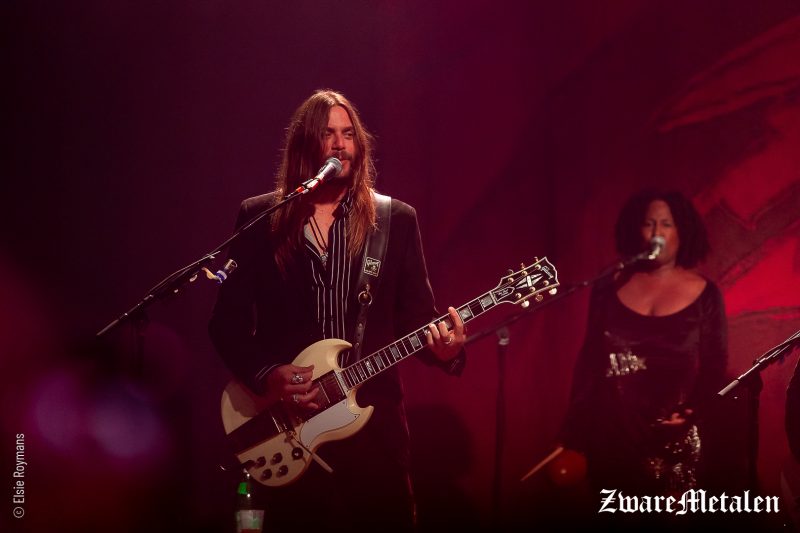 The Black Crowes live in de 013 te Tilburg door Elsie Roymans voor Zware Metalen