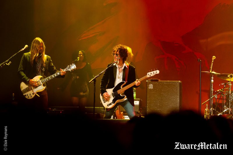 The Black Crowes live in de 013 te Tilburg door Elsie Roymans voor Zware Metalen