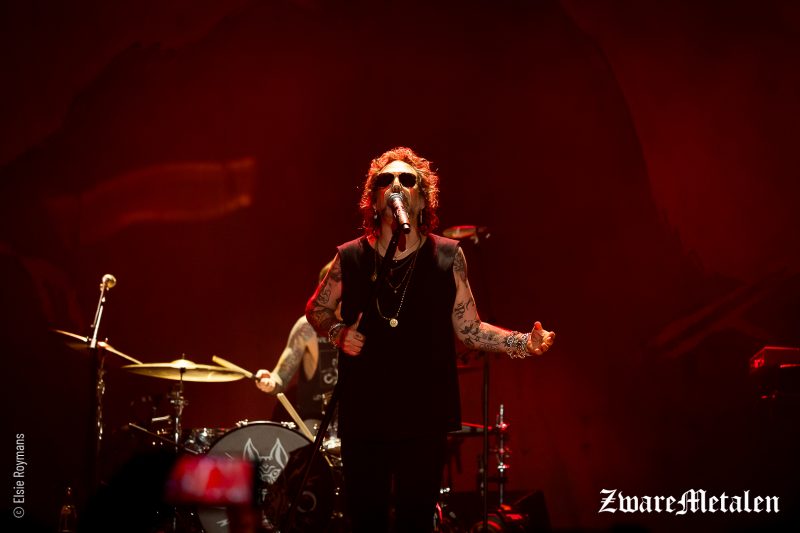 The Black Crowes live in de 013 te Tilburg door Elsie Roymans voor Zware Metalen